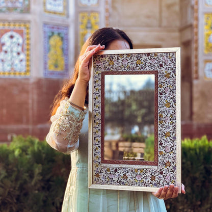 Agra-Mirror-Mughal-Minature