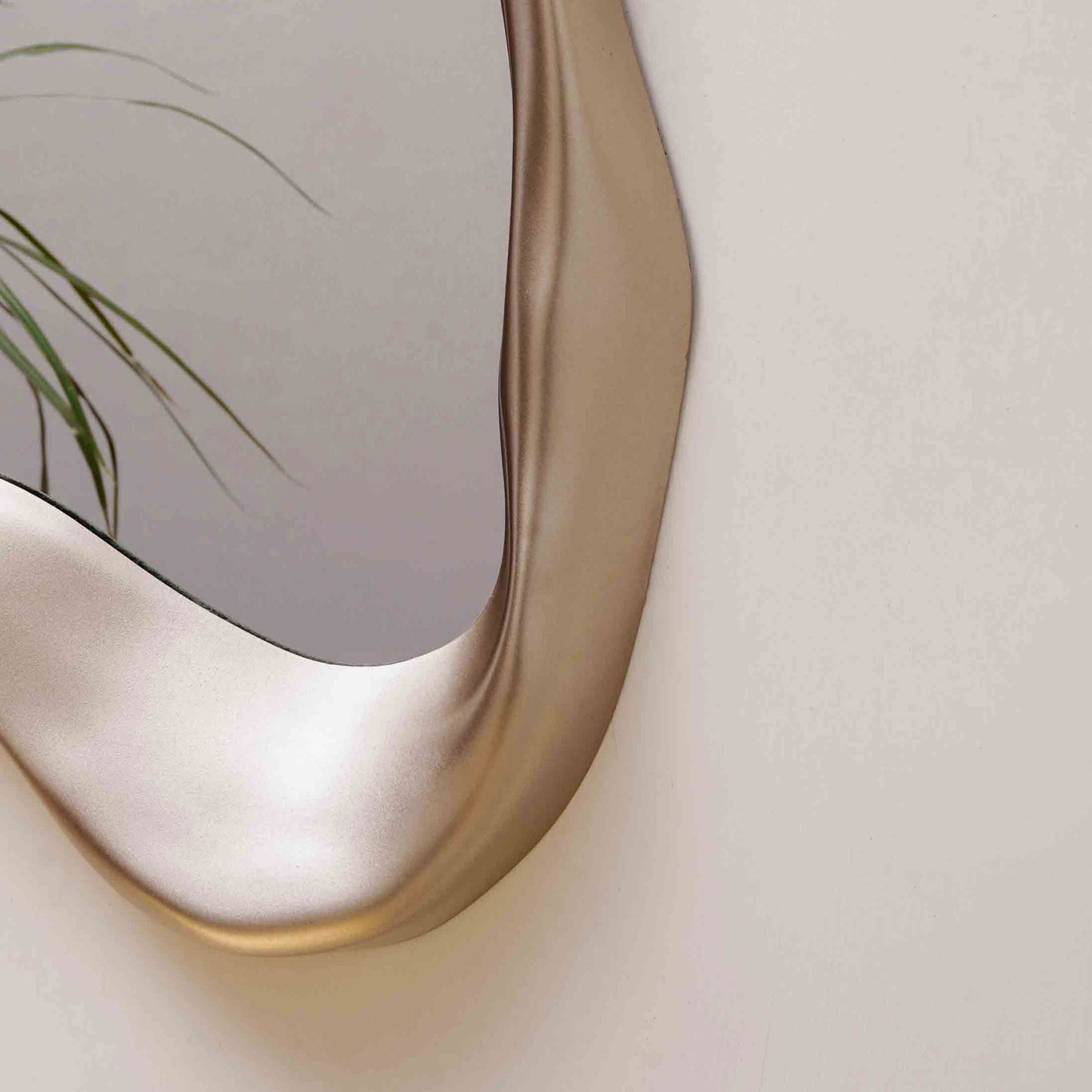 Blob Mirror