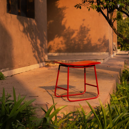 Qaus Stool