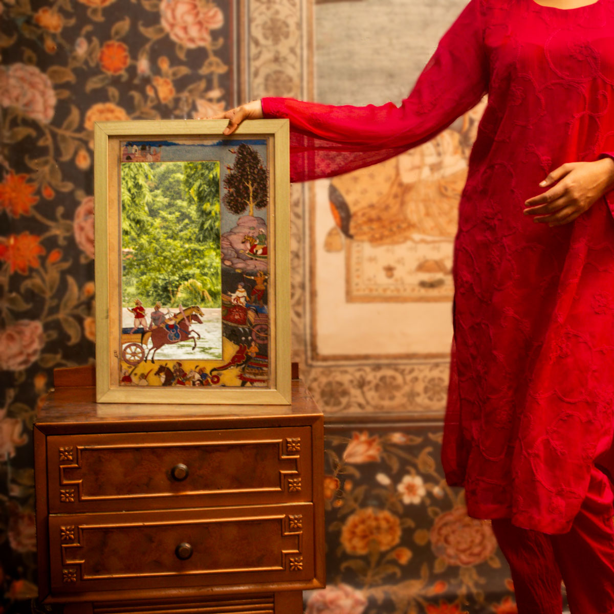 Razmnama Mirror